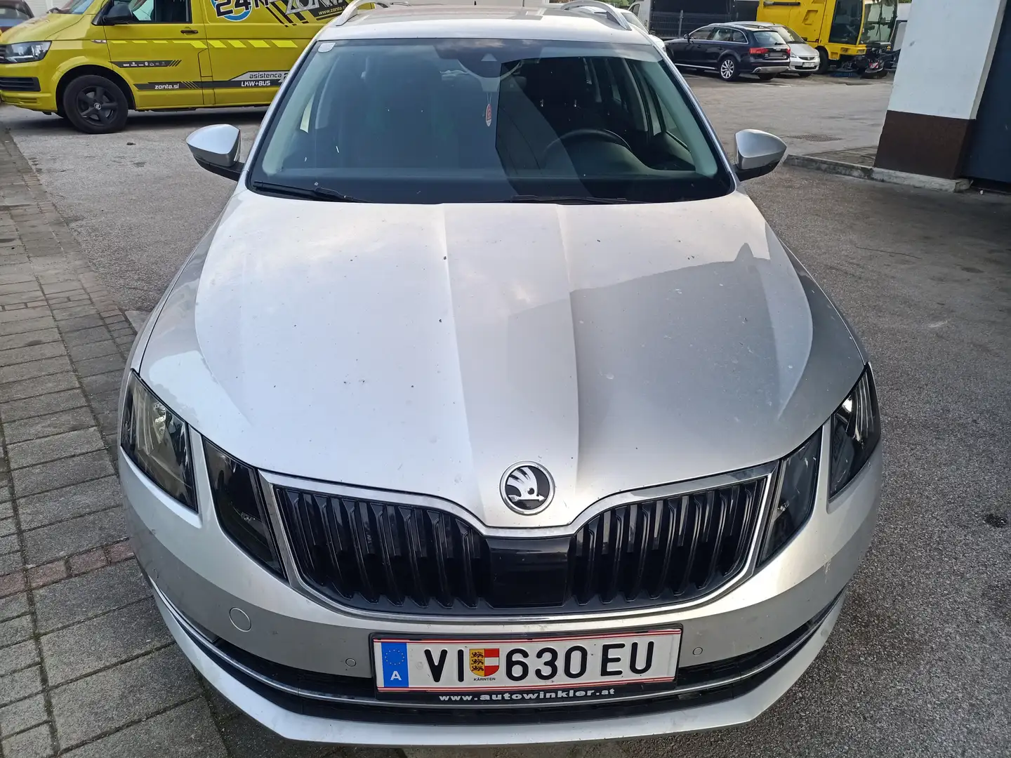 Skoda Octavia Octavia Combi 1,6 TDI Ambition Ambition Silber - 1