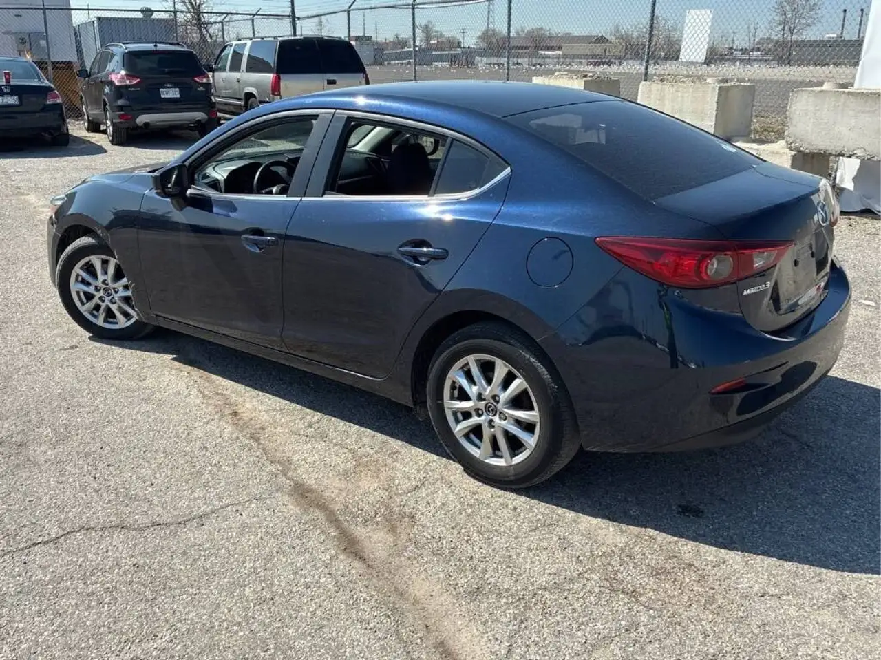 Mazda 3 photo Mazda 3