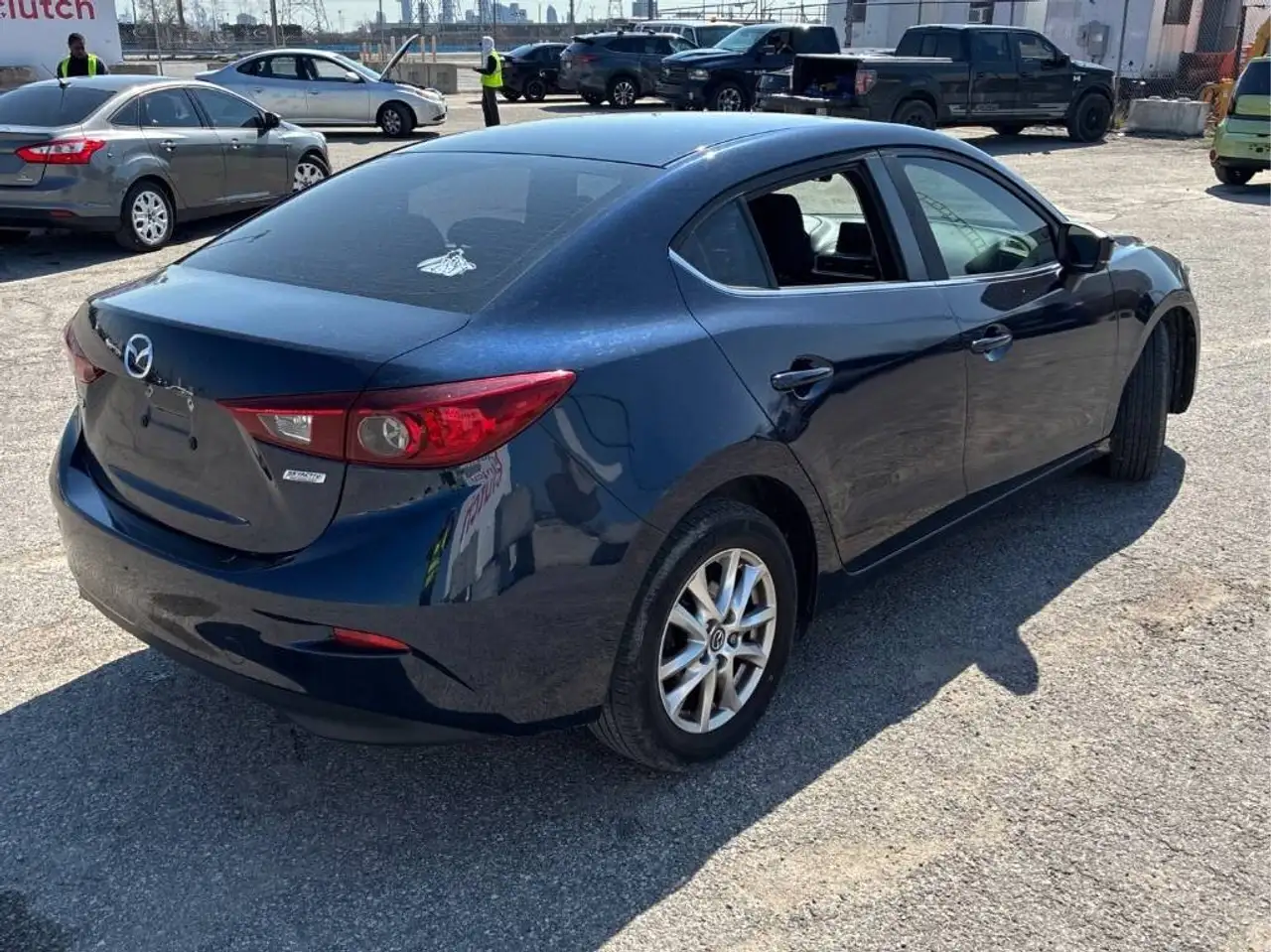 Mazda 3 photo Mazda 3