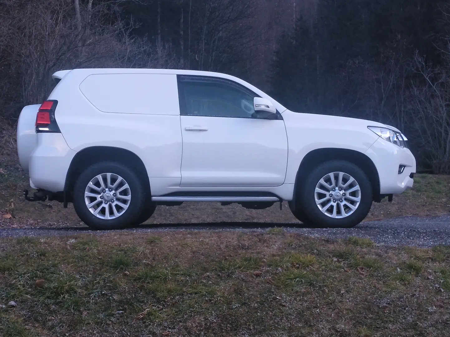 Toyota Land Cruiser Landcruiser 2,8 D-4D 4WD Elegance Elegance Weiß - 2