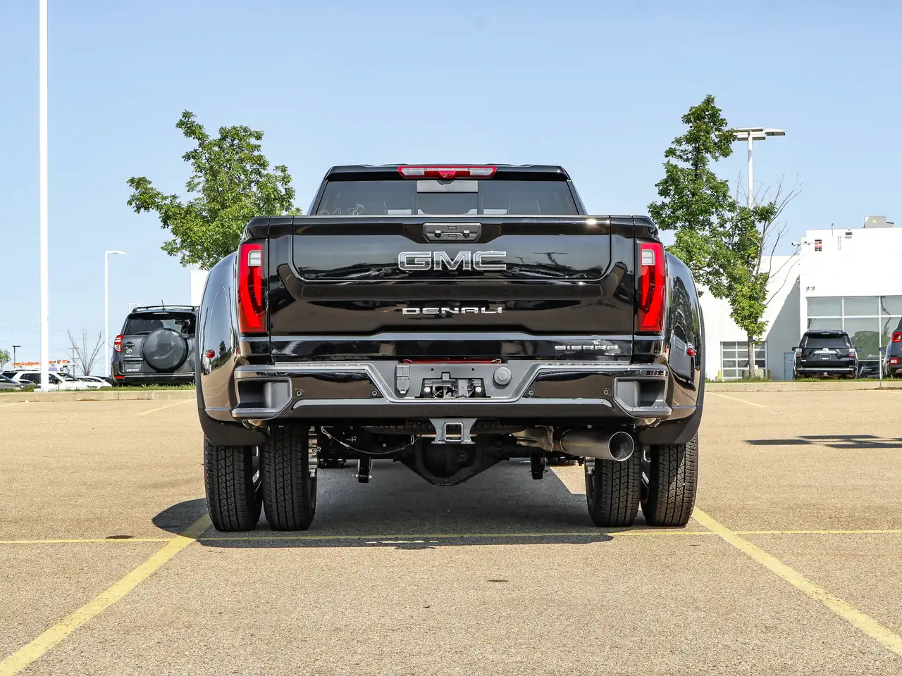 GMC Sierra 3500HD photo GMC Sierra 3500HD