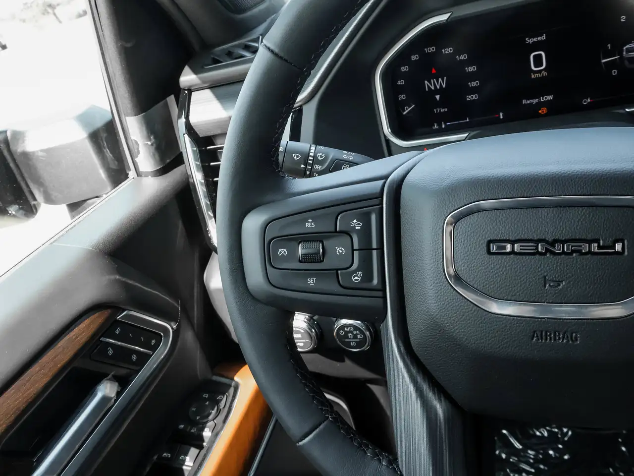 GMC Sierra 3500HD photo GMC Sierra 3500HD