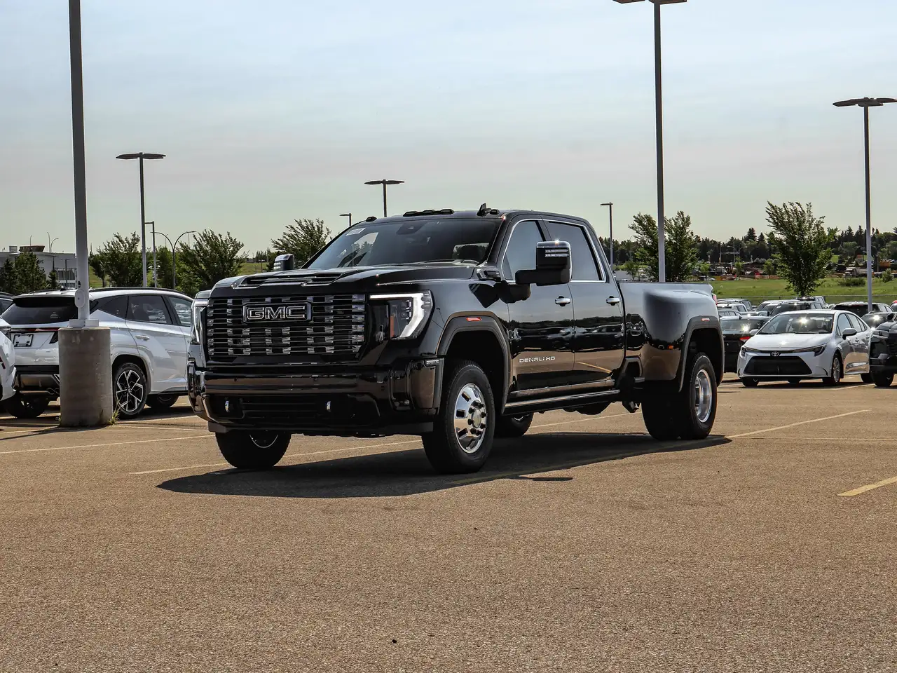 GMC Sierra 3500HD photo GMC Sierra 3500HD