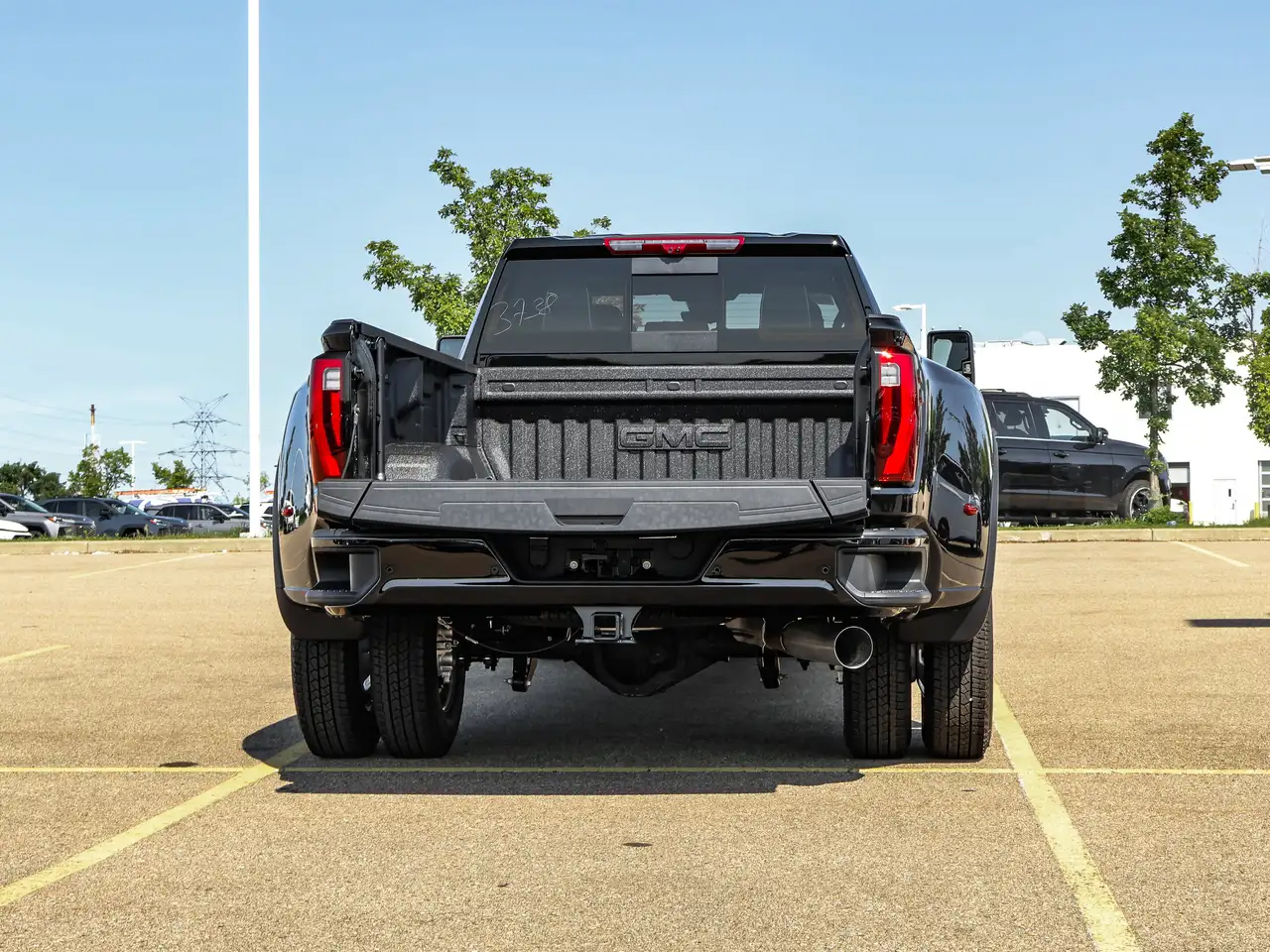 GMC Sierra 3500HD photo GMC Sierra 3500HD