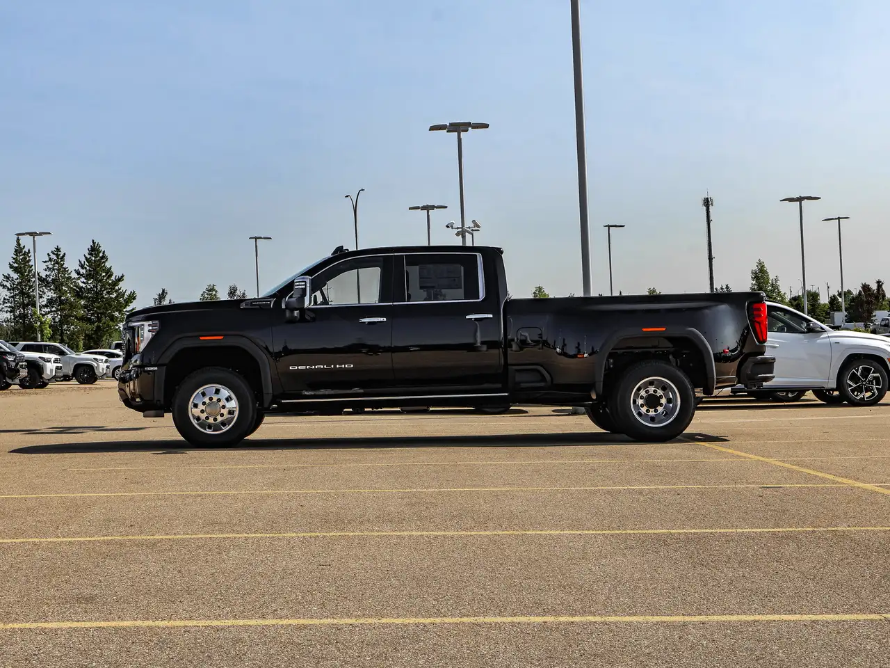 GMC Sierra 3500HD photo GMC Sierra 3500HD