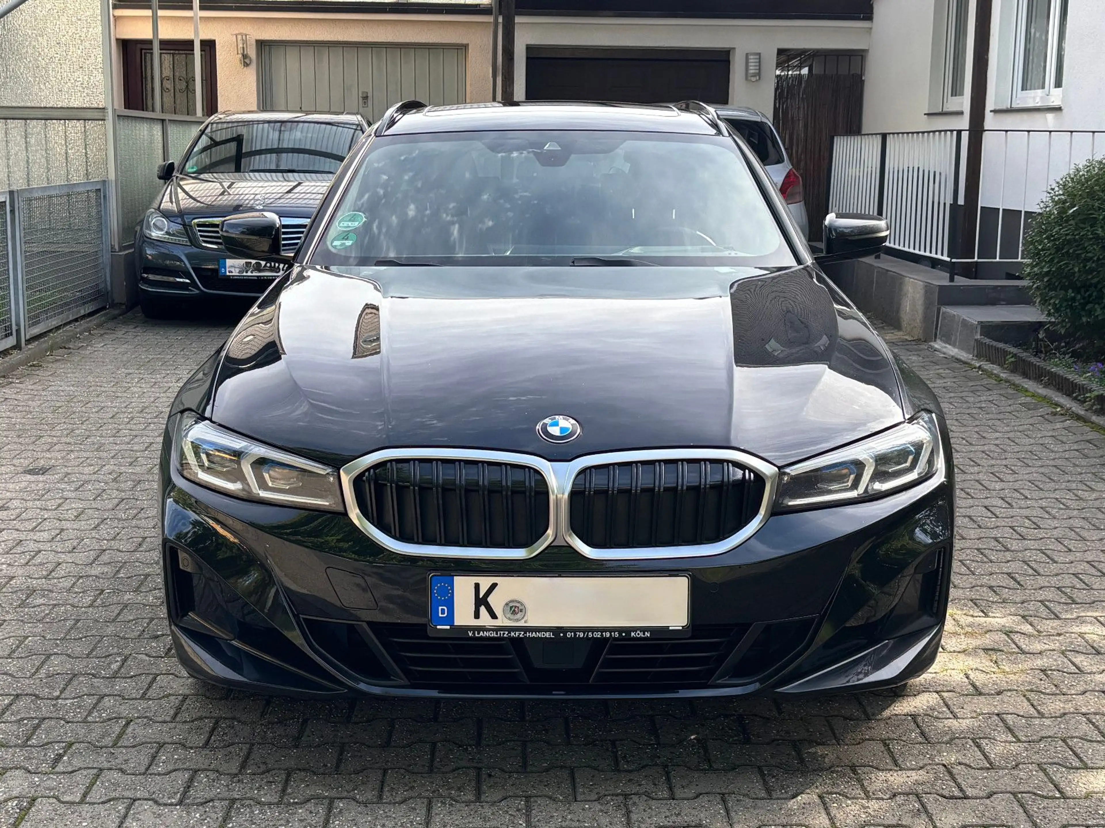 BMW 320 d Touring Sport TopAusstattung Pano Standhzg — photo 8
