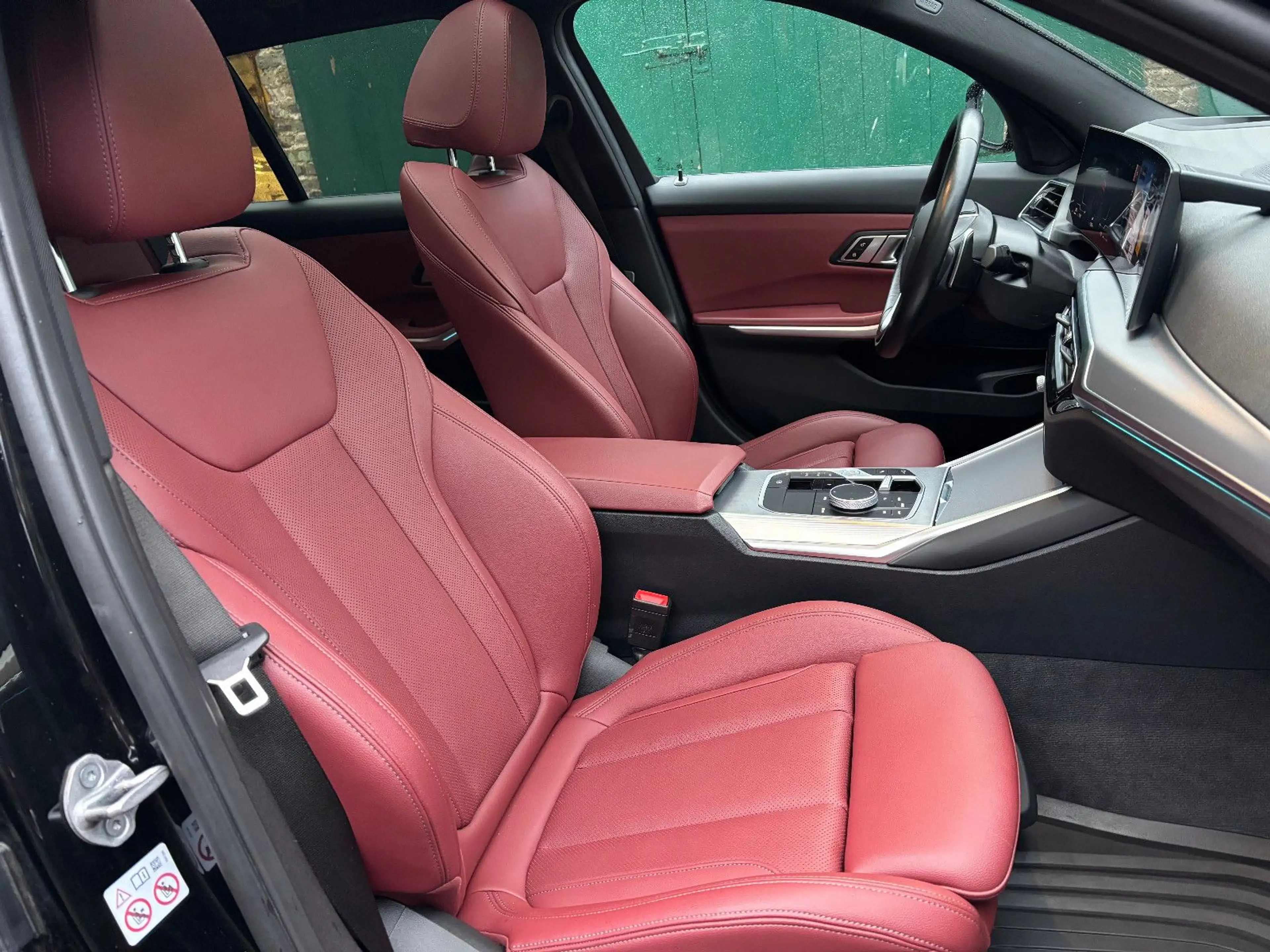 BMW 320 d Touring Sport TopAusstattung Pano Standhzg — photo 10