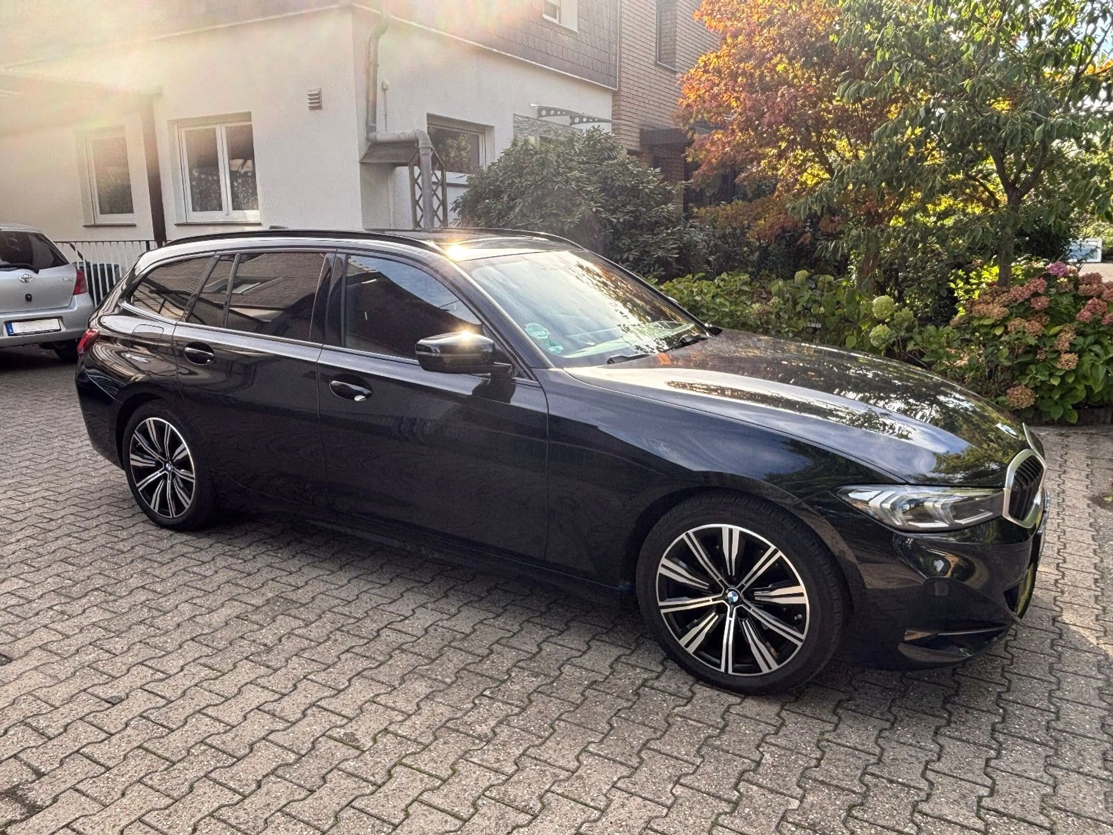 BMW 320 d Touring Sport TopAusstattung Pano Standhzg — photo 7