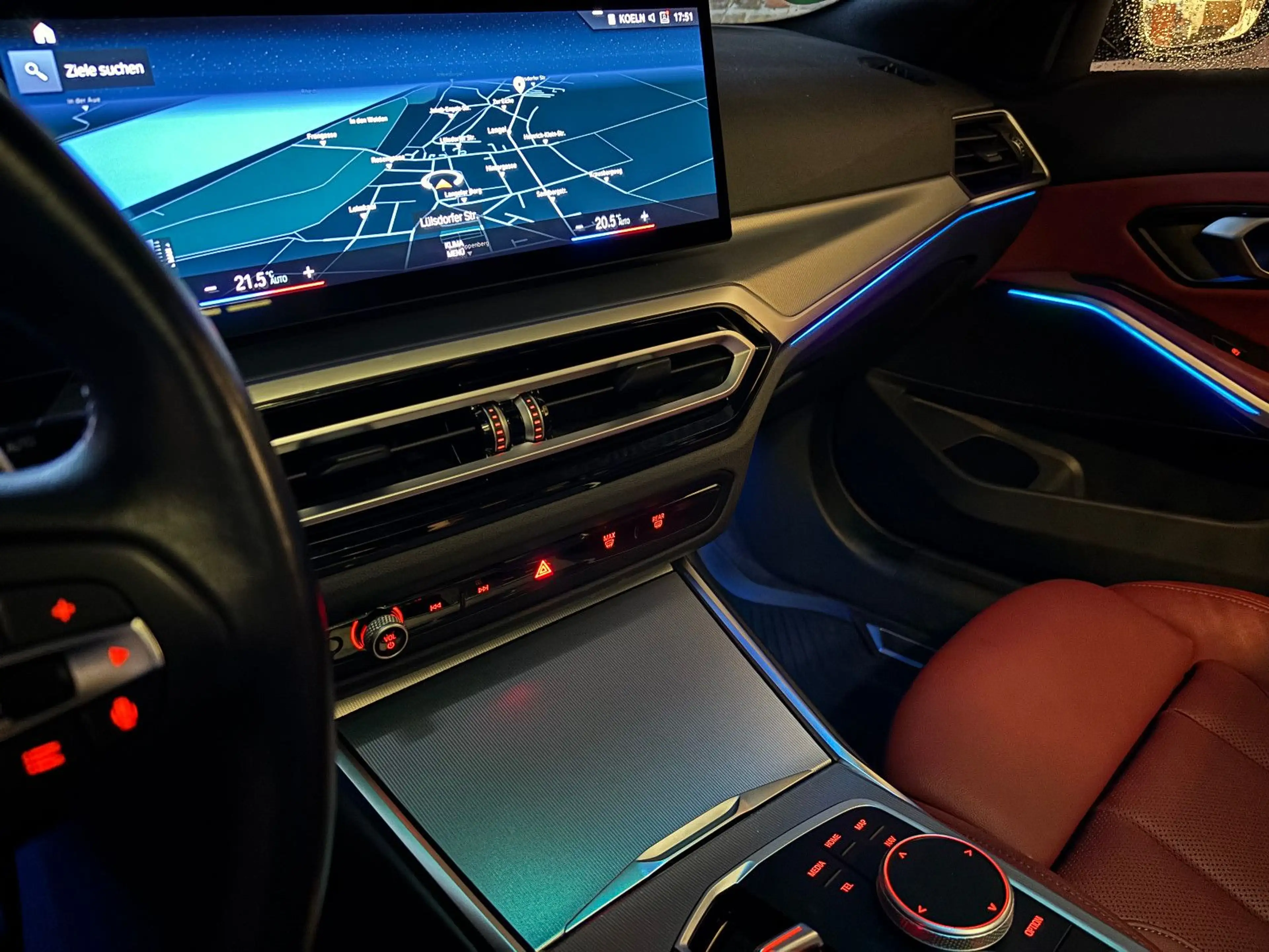 BMW 320 d Touring Sport TopAusstattung Pano Standhzg — photo 13