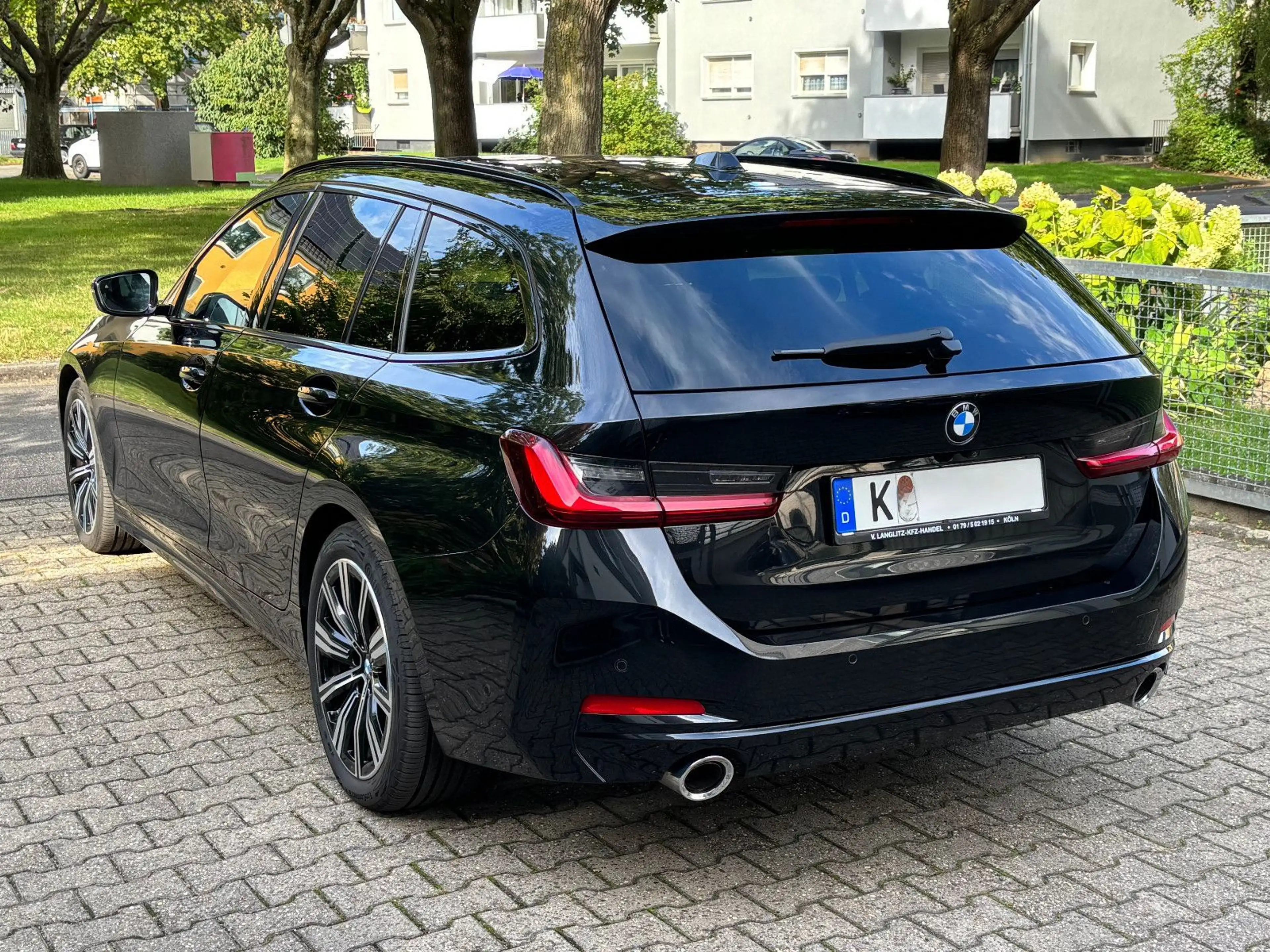 BMW 320 d Touring Sport TopAusstattung Pano Standhzg — photo 4