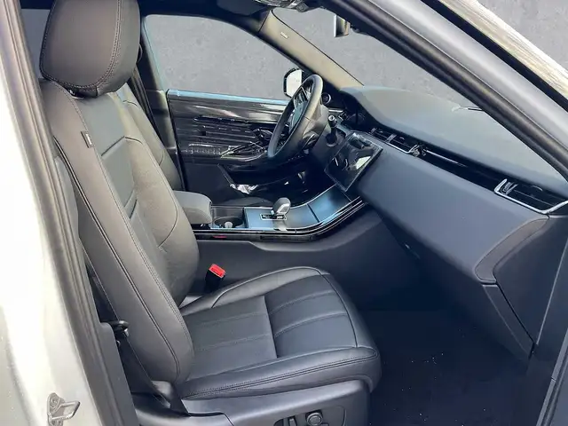 Land Rover Range Rover Evoque view 3