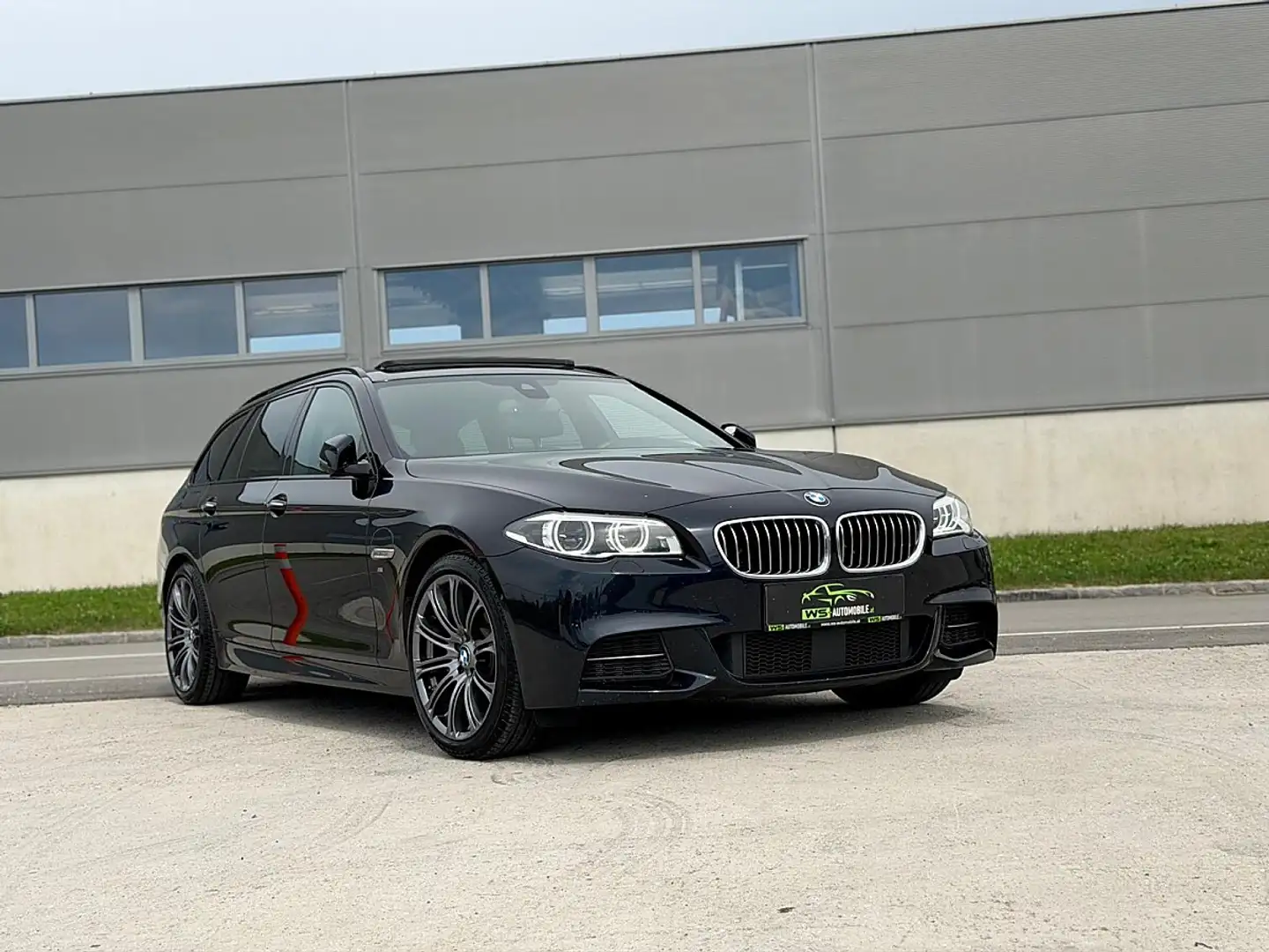 BMW 530 d xDrive Touring Aut. M-Paket Schwarz - 2
