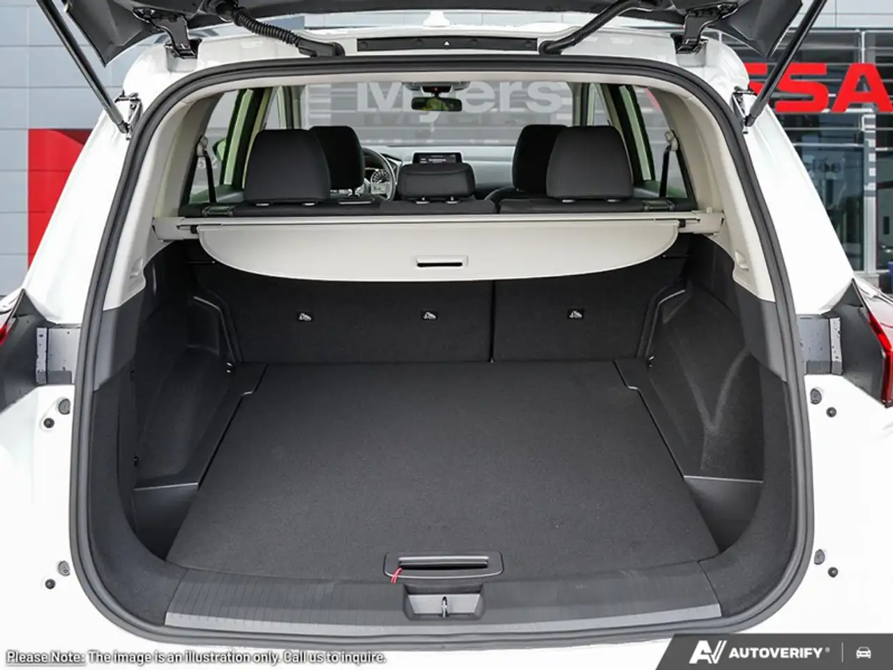 Nissan Rogue снимка Nissan Rogue