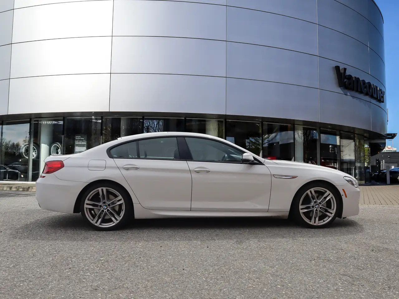 BMW 6 Series снимка BMW 6 Series