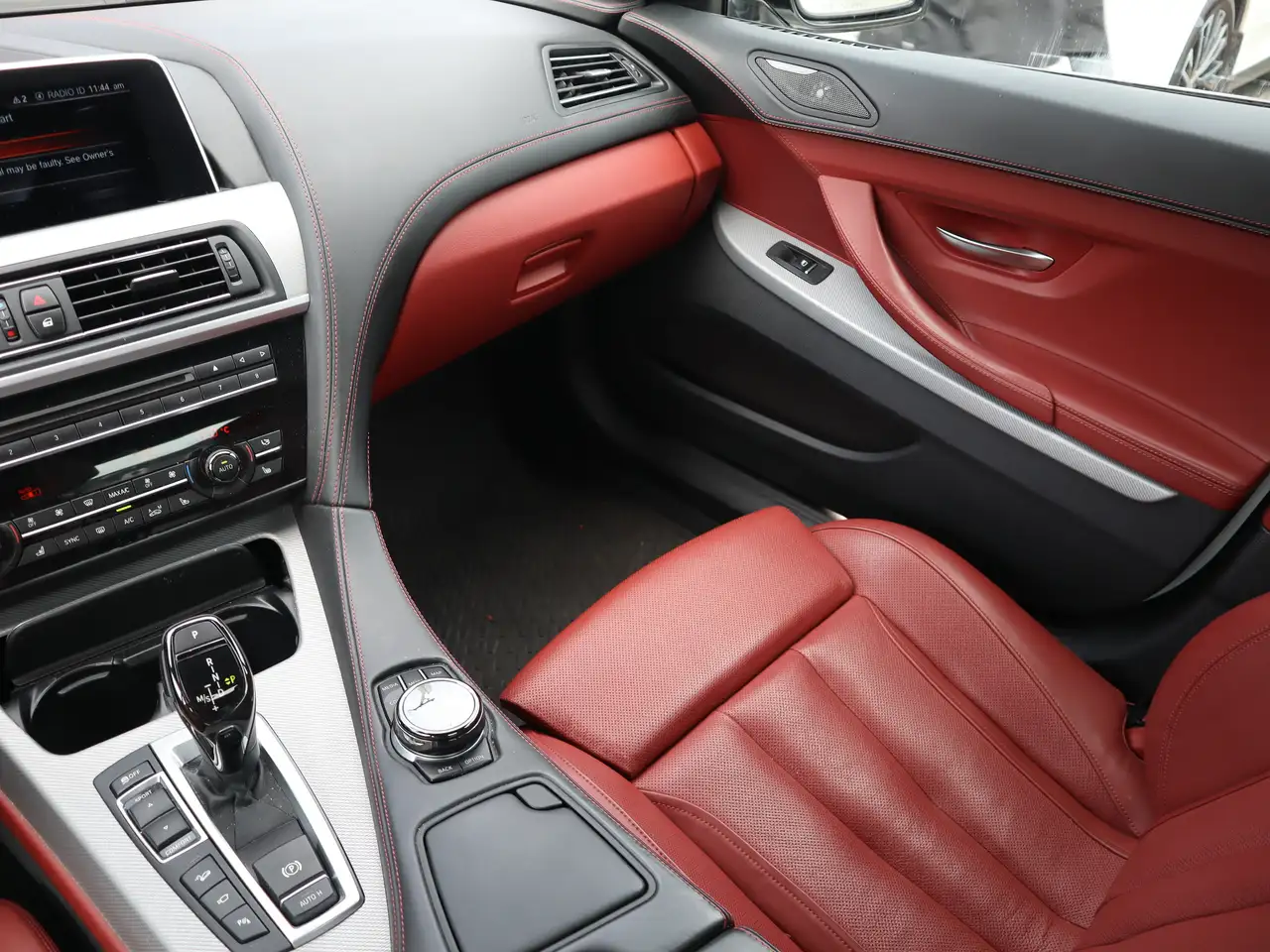 BMW 6 Series снимка BMW 6 Series