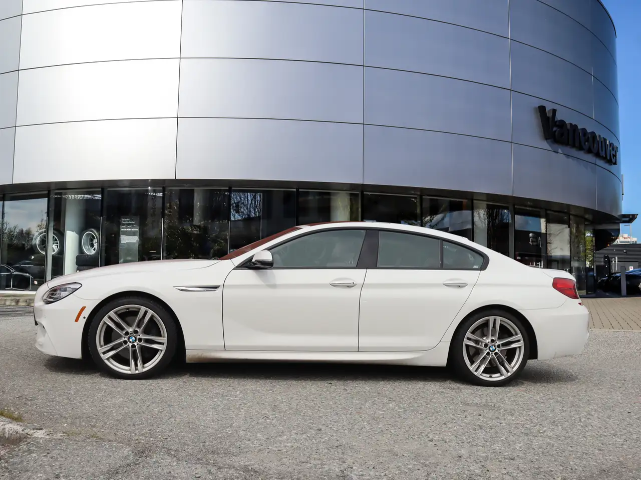 BMW 6 Series снимка BMW 6 Series