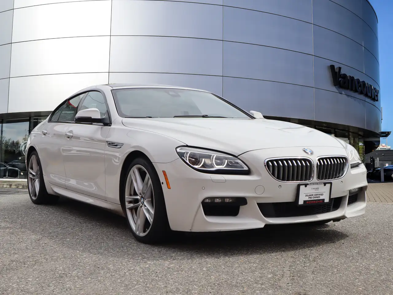 BMW 6 Series снимка BMW 6 Series