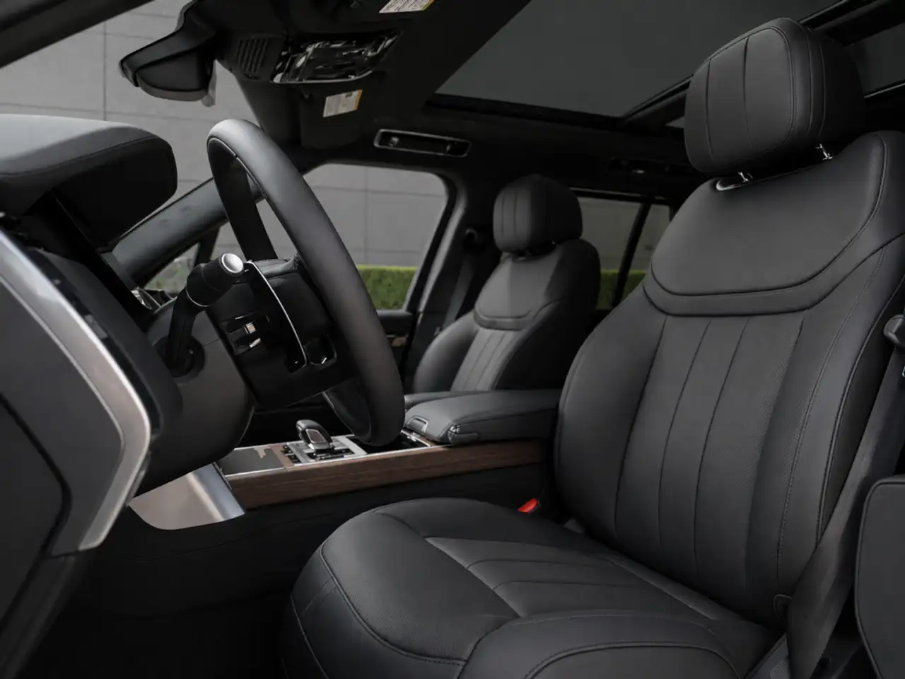 Land Rover Range Rover photo Land Rover Range Rover