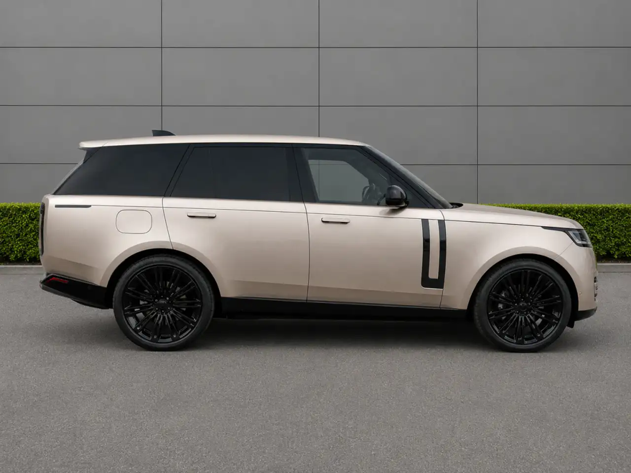 Land Rover Range Rover photo Land Rover Range Rover
