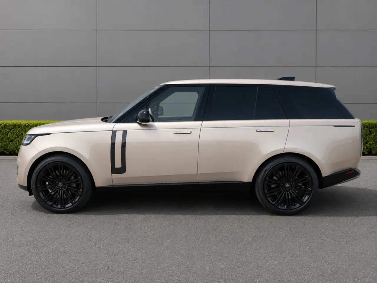 Land Rover Range Rover photo Land Rover Range Rover
