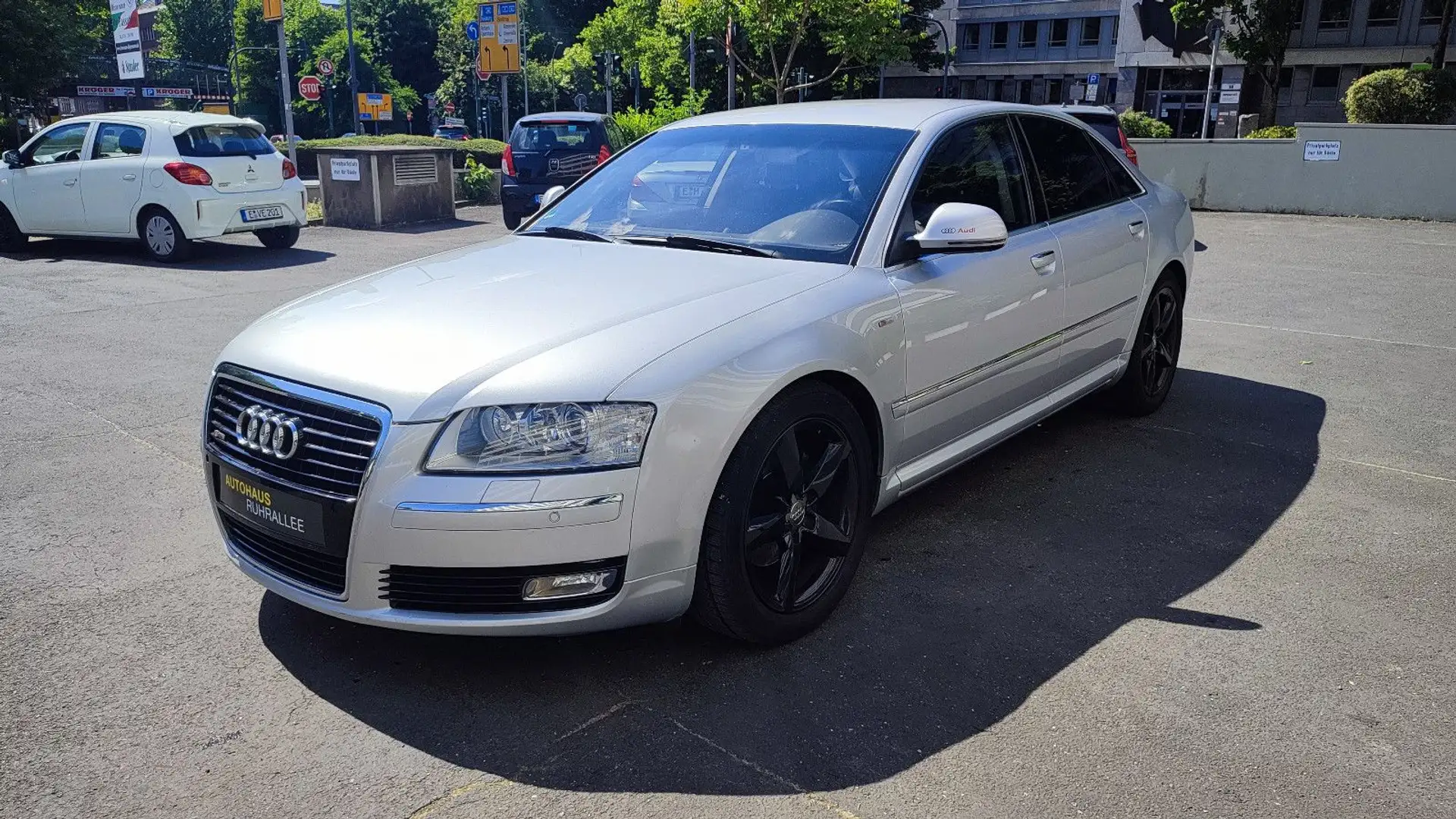 Audi A8 3.0 TDI quattro Silver - 1