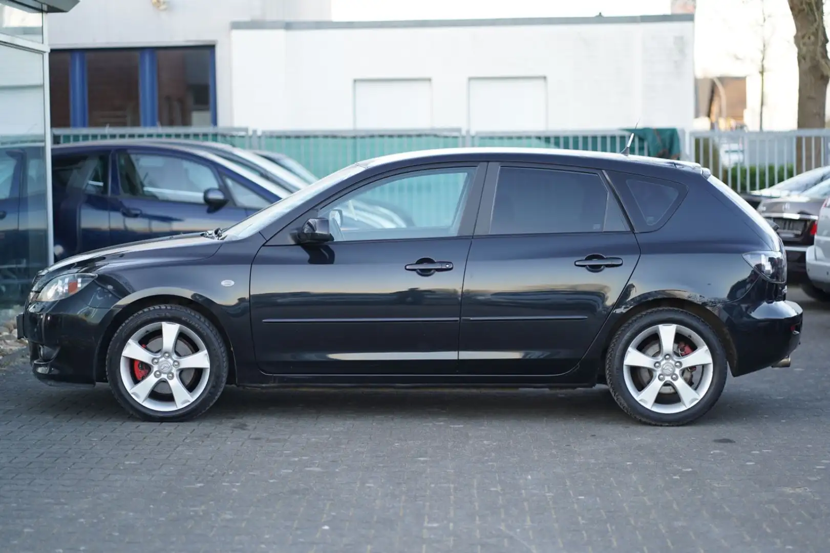 Mazda 3 Lim. 2.0 Sport Alu Klima Kamera Navi Xenon DAB Schwarz - 2