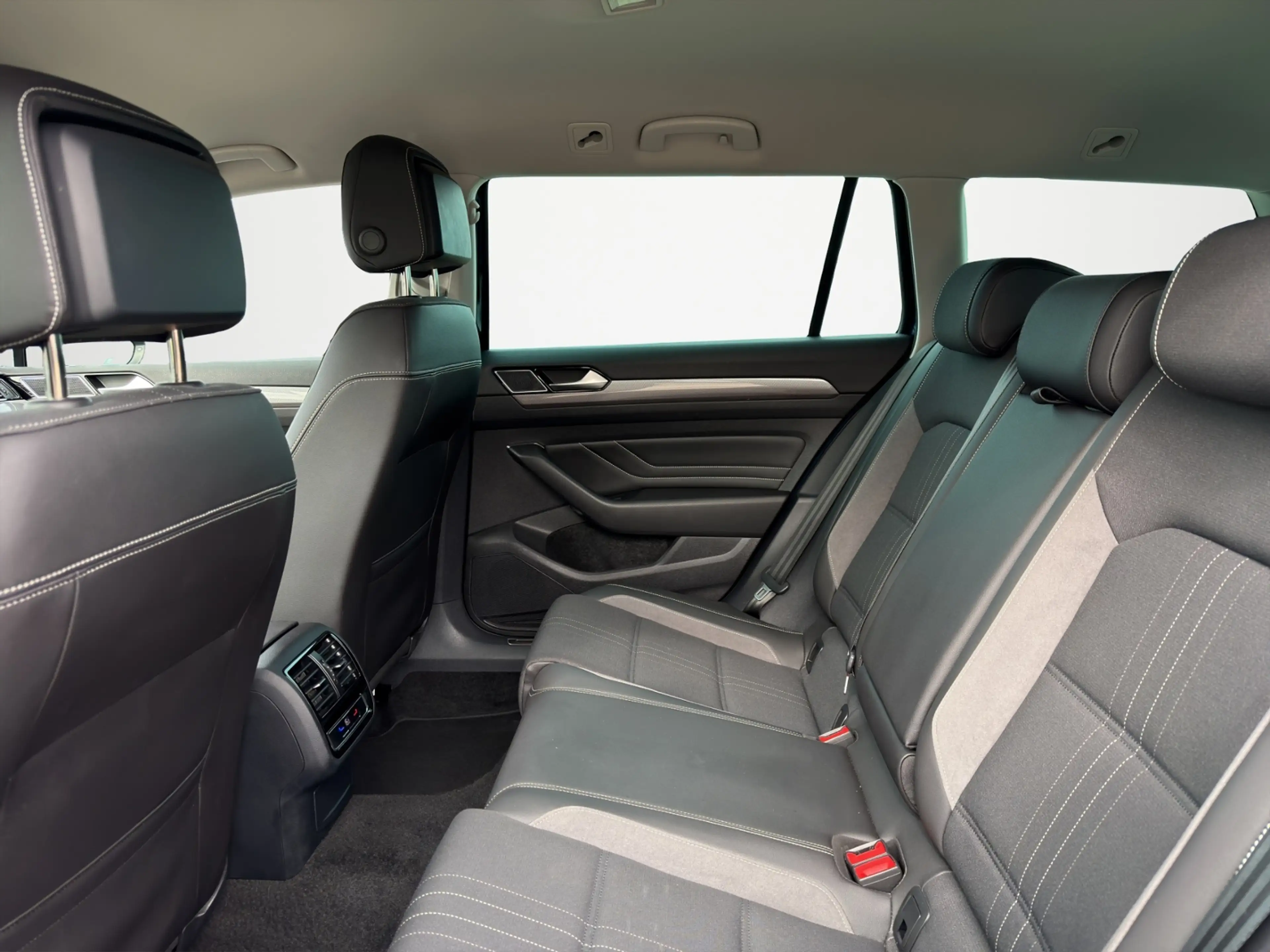 Volkswagen Passat Alltrack 2.0 TDI 4M LED/Navi/ACC/Kamera/App — photo 13