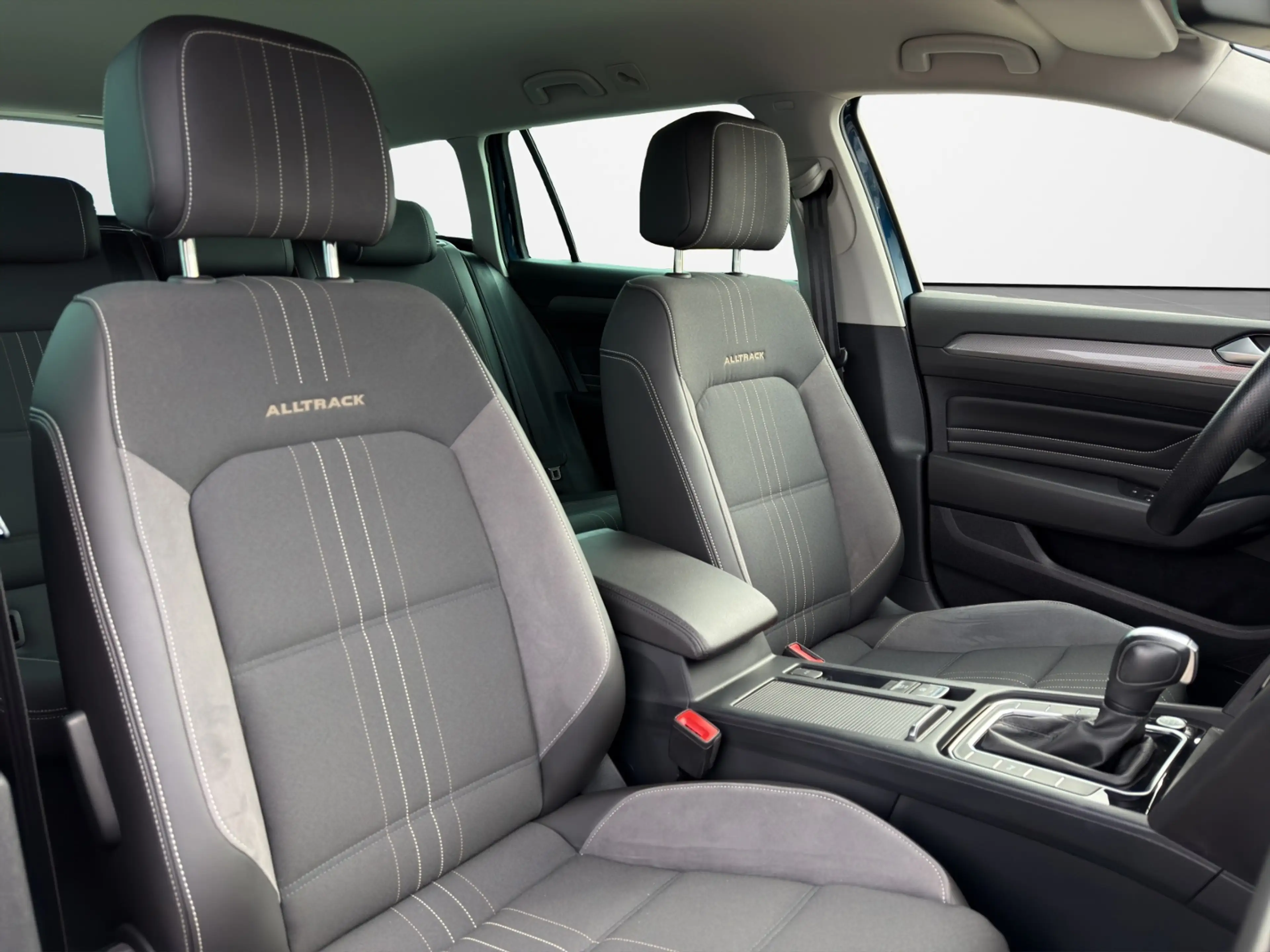 Volkswagen Passat Alltrack 2.0 TDI 4M LED/Navi/ACC/Kamera/App — photo 14
