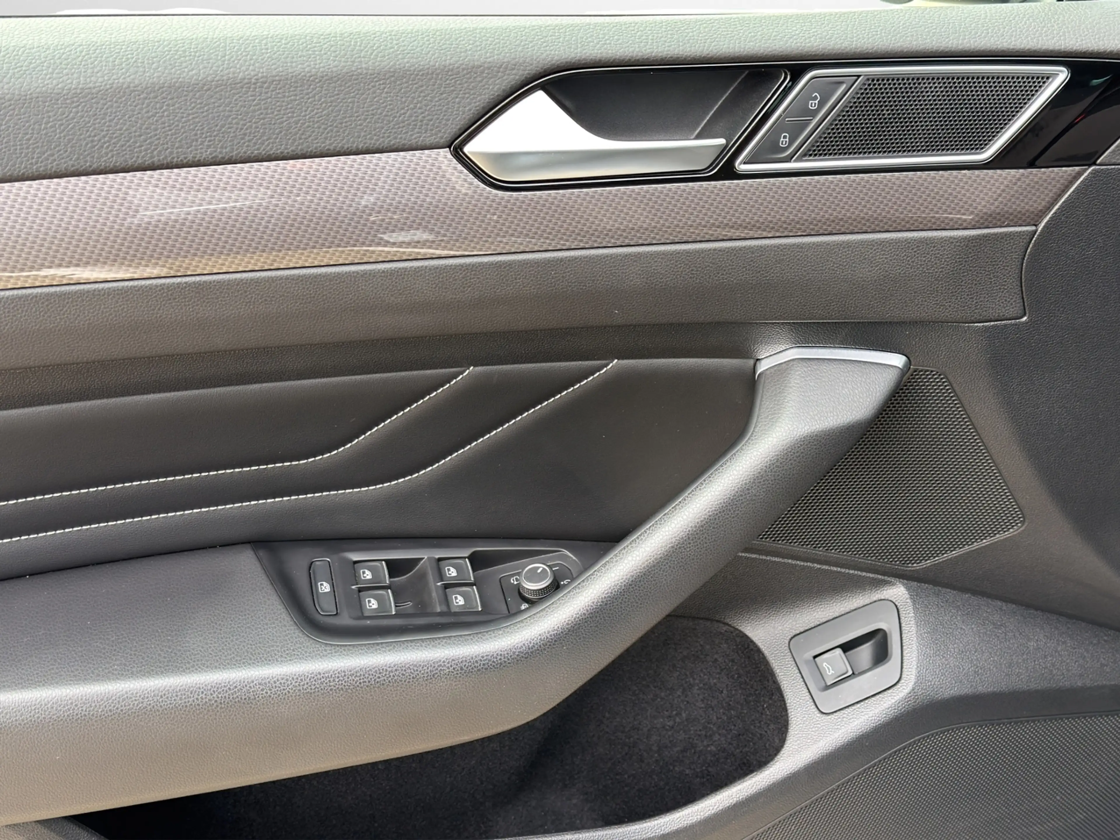 Volkswagen Passat Alltrack 2.0 TDI 4M LED/Navi/ACC/Kamera/App — photo 11