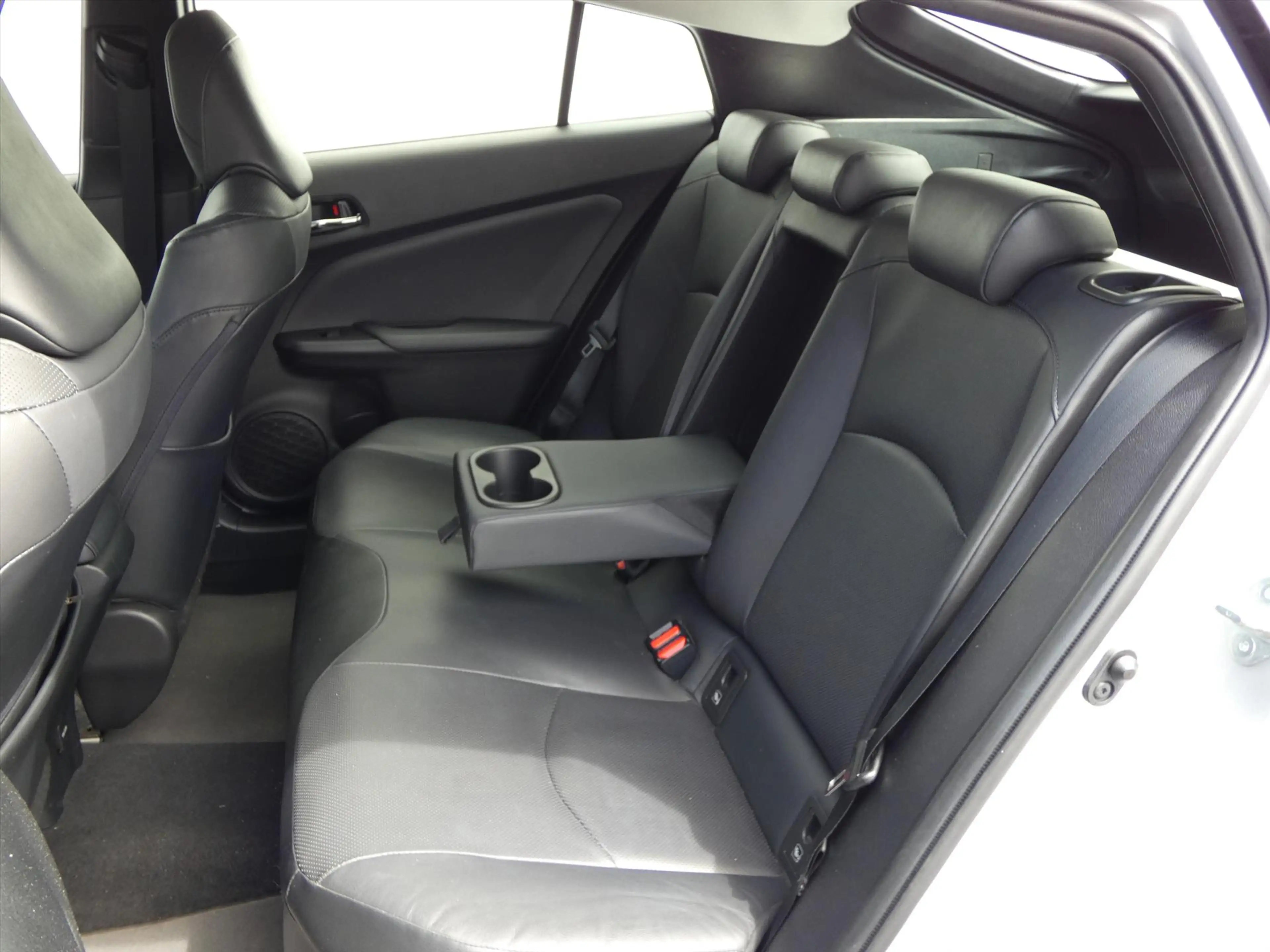 Toyota Prius 1.8 Full Hybrid 122PK Aut Executive / Trekhaak — photo 14