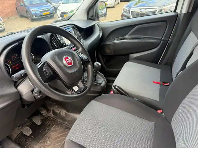Fiat Doblo view 5
