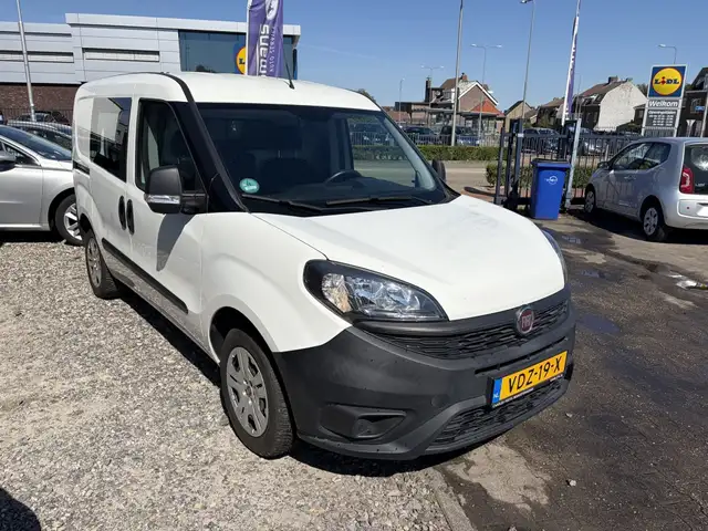Fiat Doblo view 2