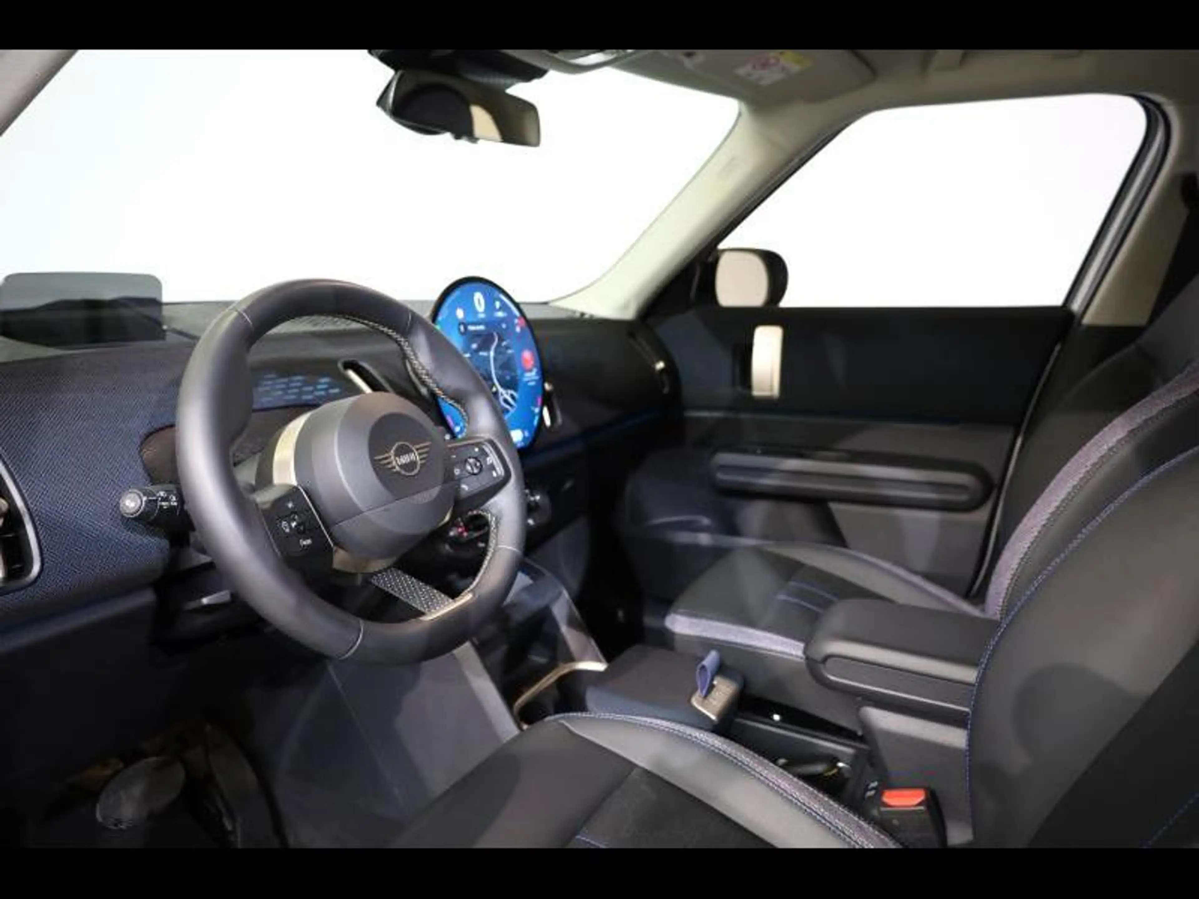 MINI Countryman C — photo 7