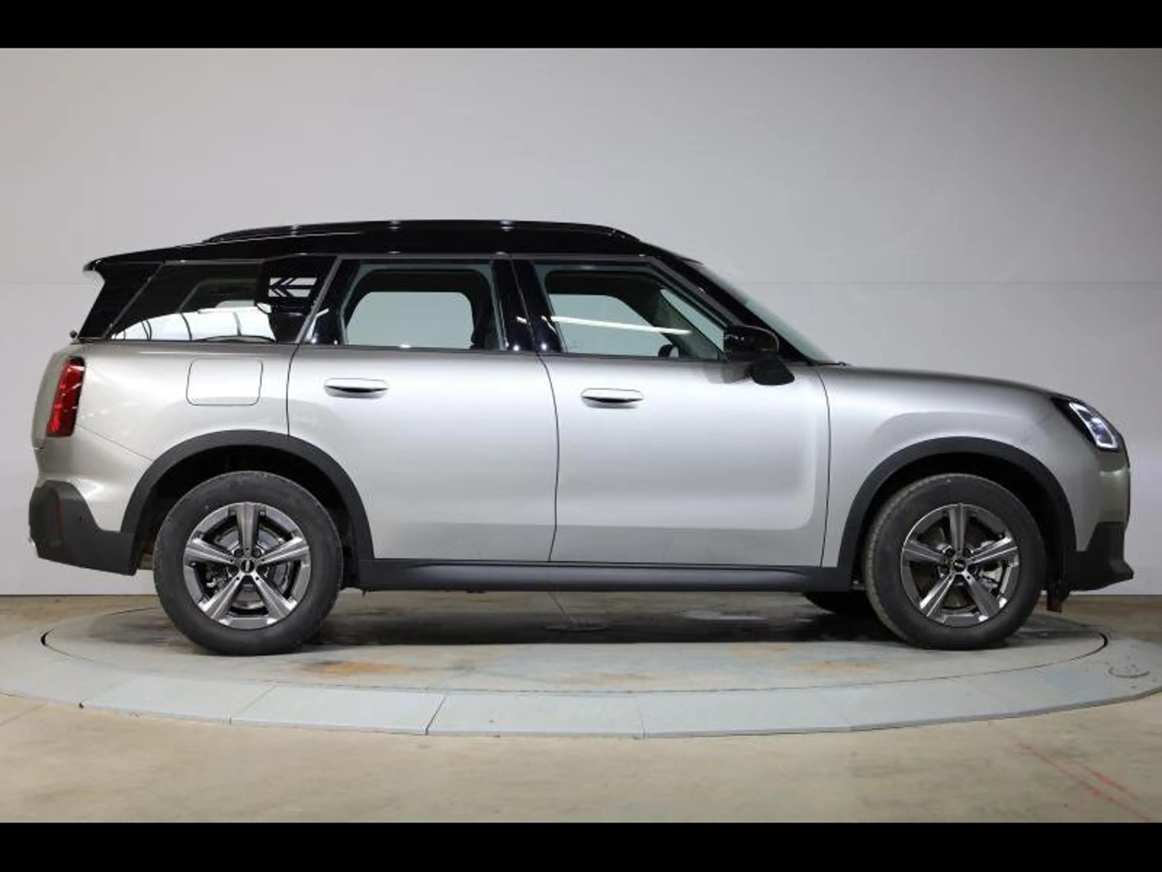 MINI Countryman C — photo 4