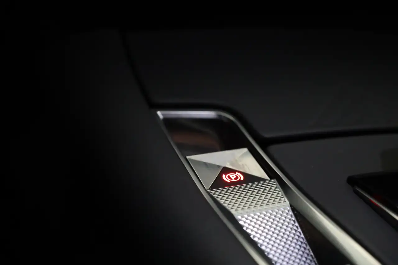 DS Automobiles DS 7 Crossback 2021 — фото 32