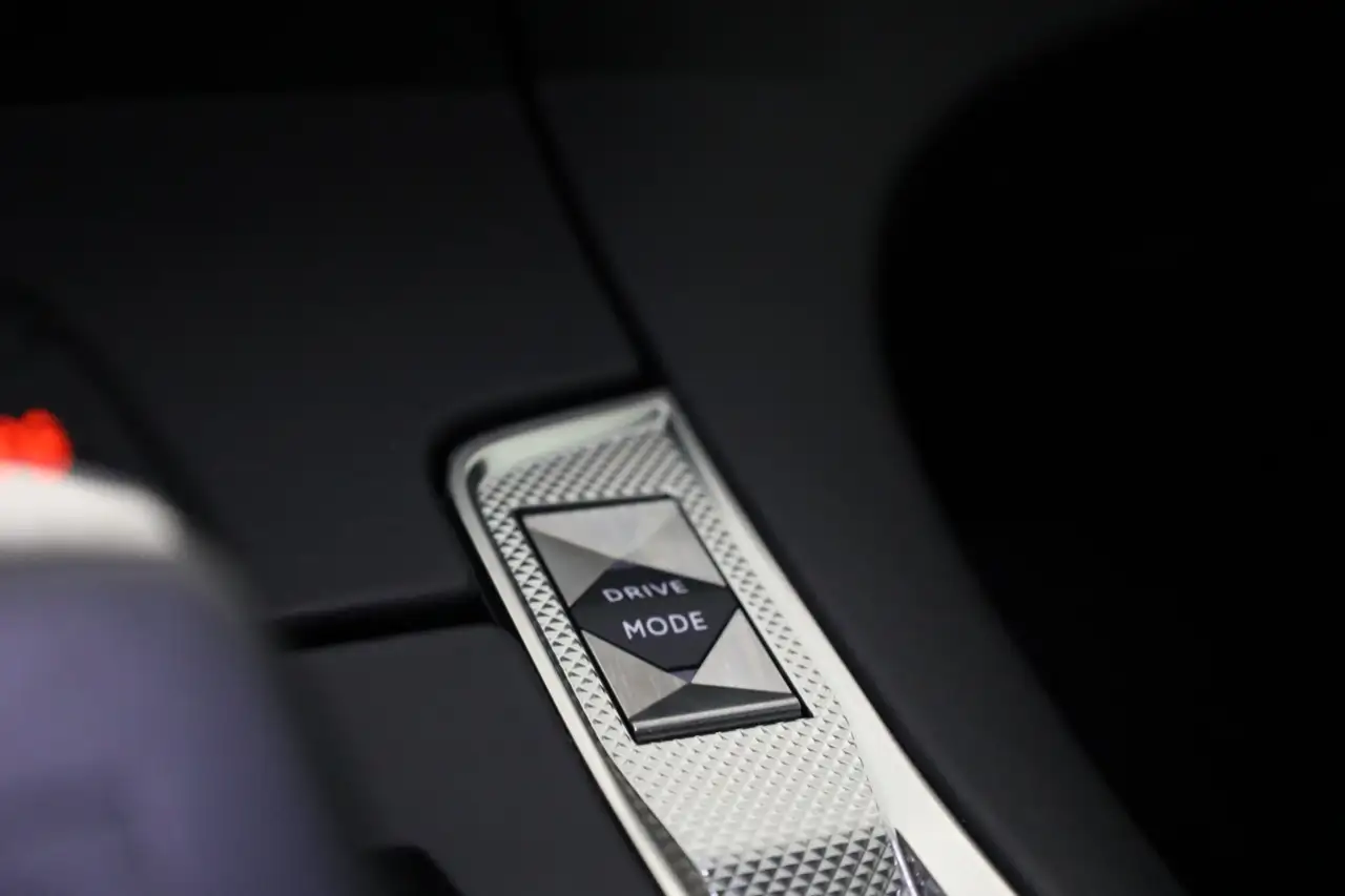 DS Automobiles DS 7 Crossback 2021 — фото 31