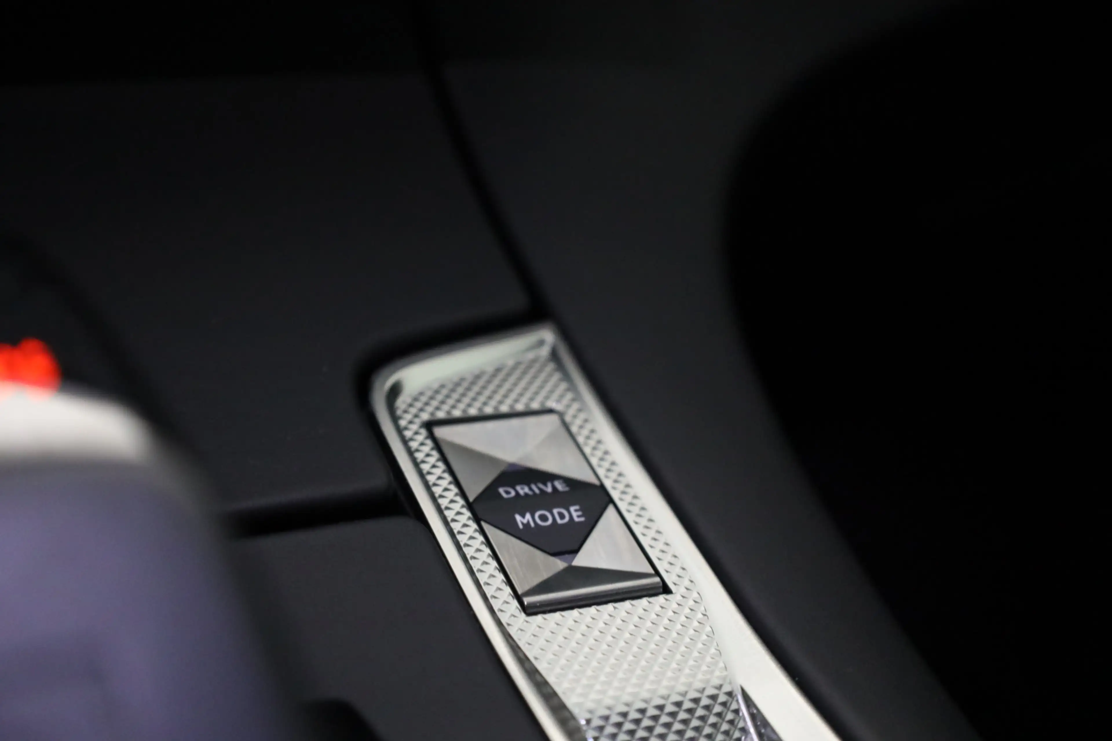DS Automobiles DS 7 Crossback e-Tense 300 4x4 'Louvre' Nachtzicht | 20" | Nappa — photo 31