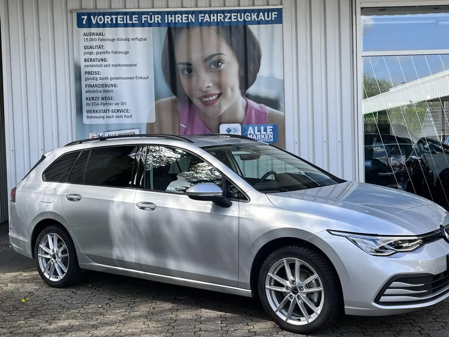 Volkswagen Golf Variant 1.5 eTSI DSG NAVI*SHZ*LED*ALU*ACC*MEDIA* Argent - 1