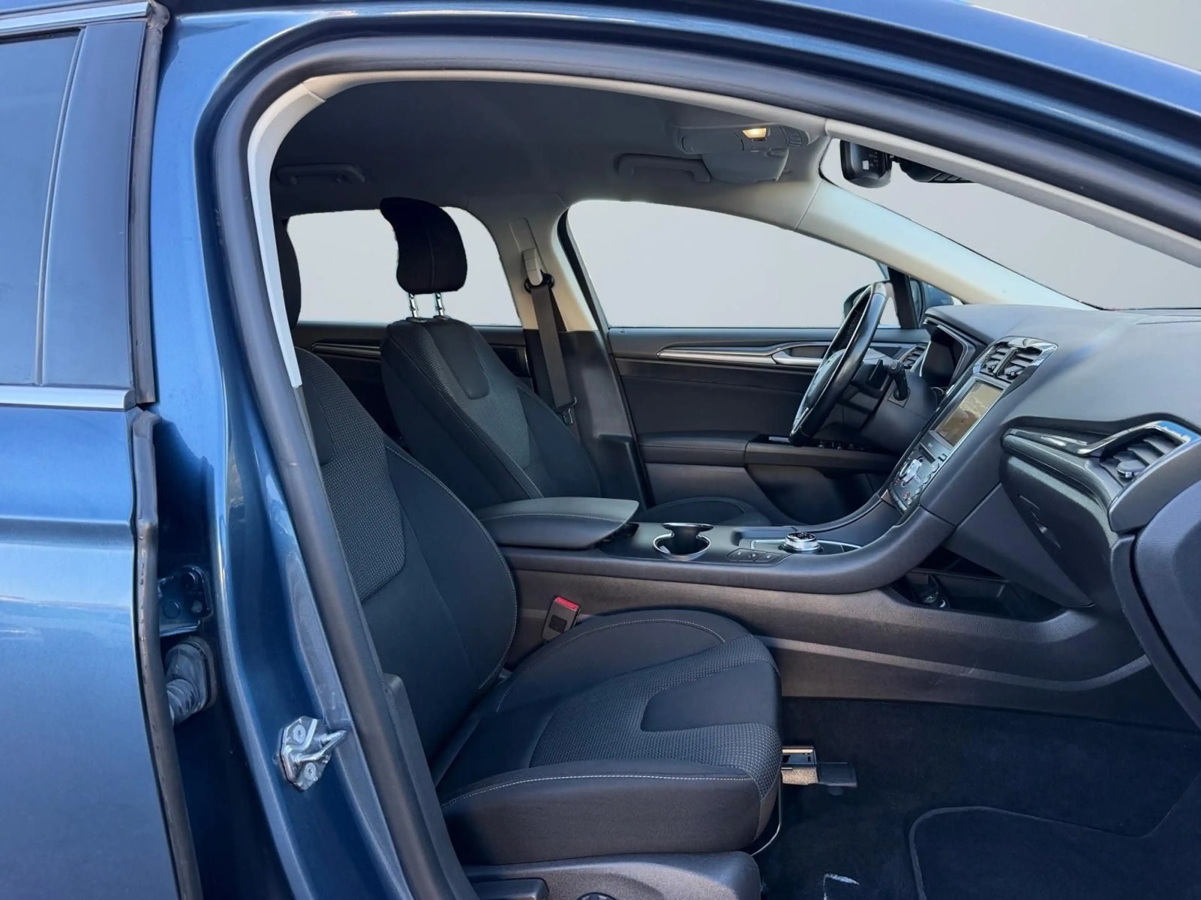 Ford Mondeo Turnier Titanium/AUTOMATIK/ACC/KAMERA/SHZ — photo 12