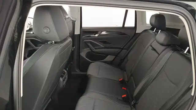 Volkswagen Tiguan view 11