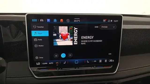 Volkswagen Tiguan view 8