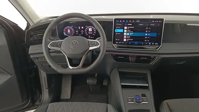 Volkswagen Tiguan view 12