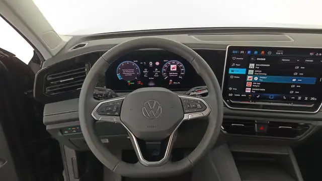 Volkswagen Tiguan view 14