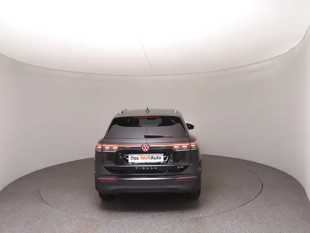 Volkswagen Tiguan view 6