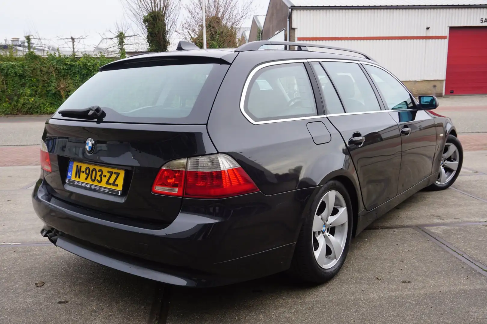 BMW 525 5-serie Touring 525i Negro - 2