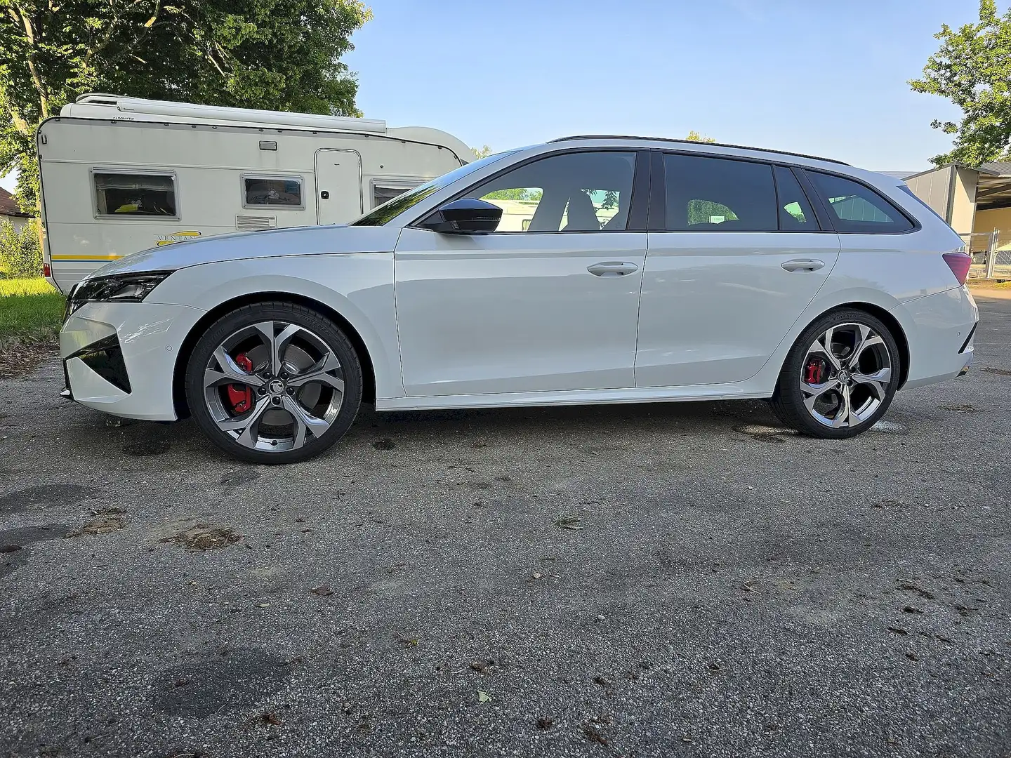 Skoda Octavia Octavia 2.0 TSI RS Facelift AHK +19Z +5 Jahre Gar. Weiß - 2