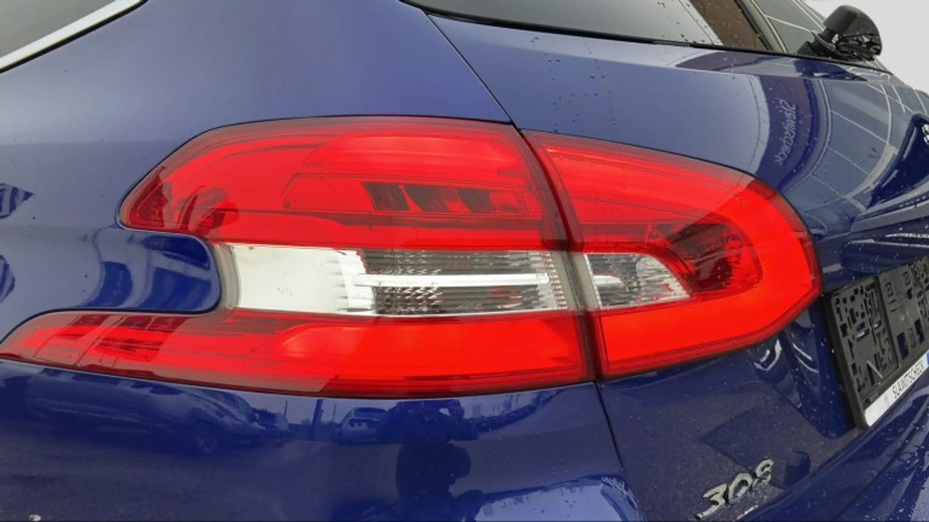 Peugeot 308 SW 2,0 BlueHDI 180 GT EAT8 S&S — photo 13