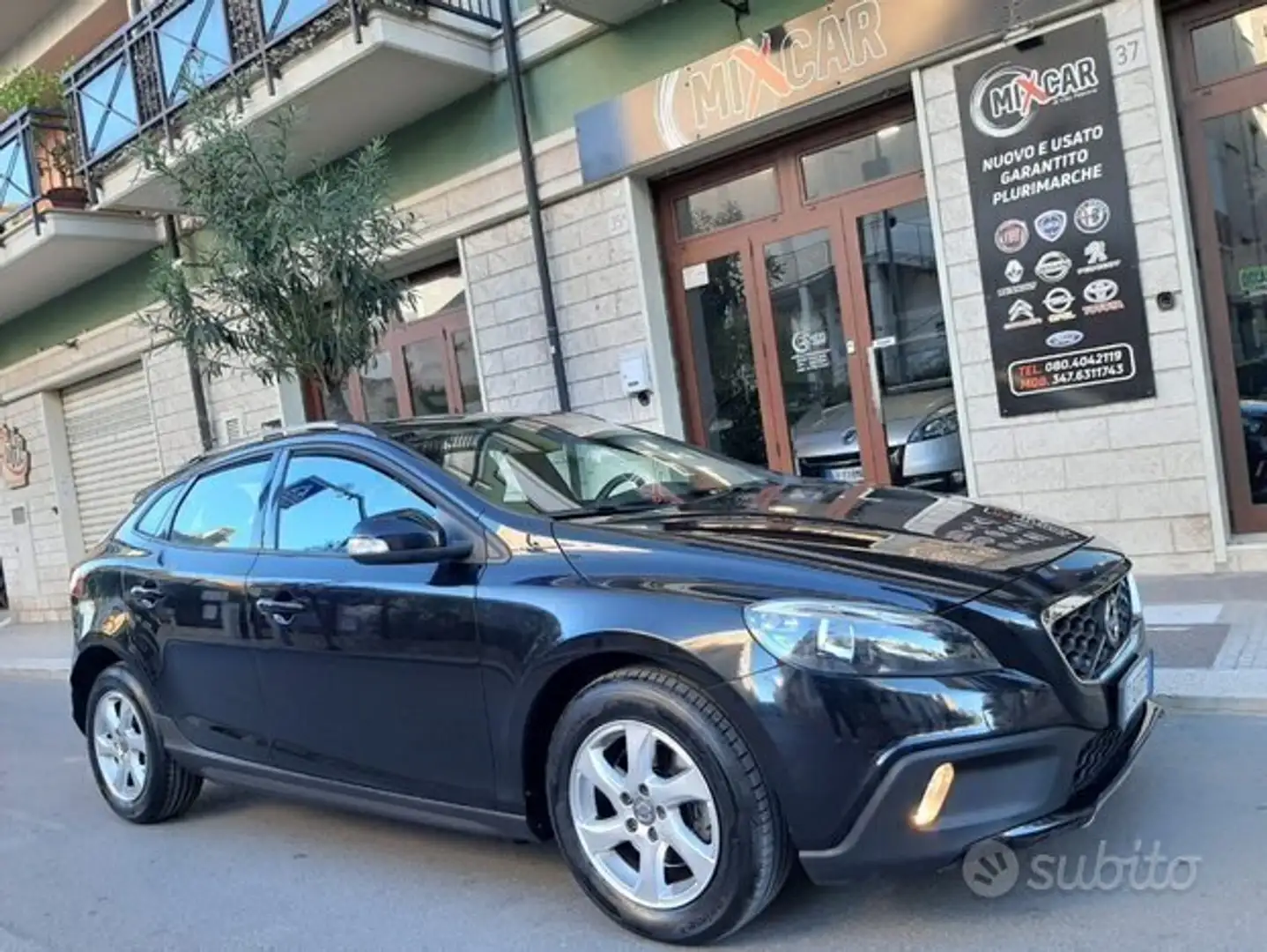 Volvo V40 Cross Country D2 1.6 DIESEL 114CV Nero - 1