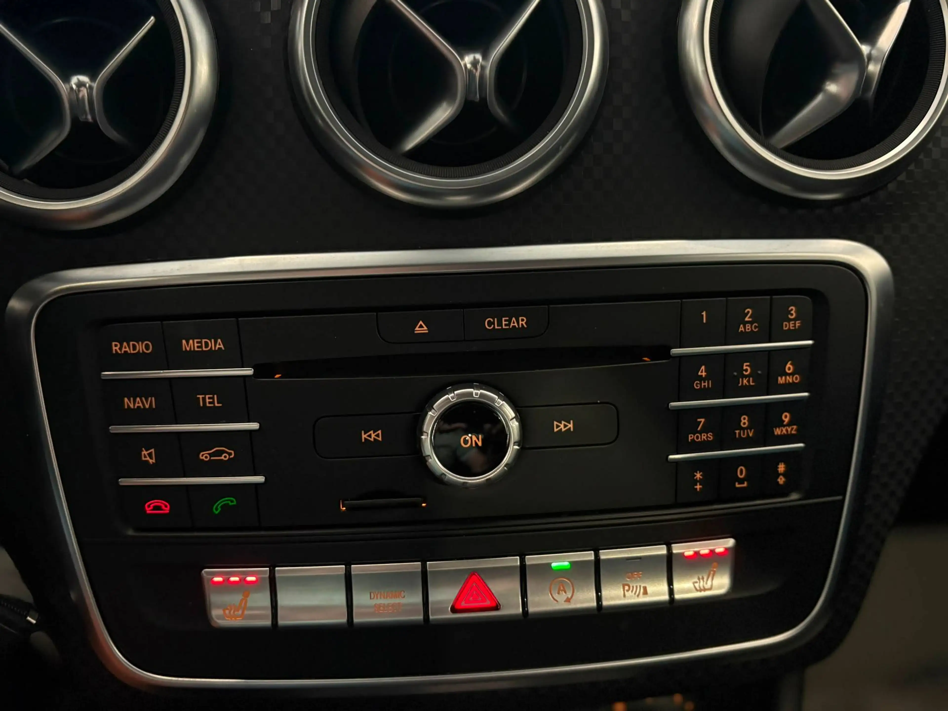 Mercedes-Benz A 180 - Navi/Cruise/Zetelverwarming/Camera — photo 12