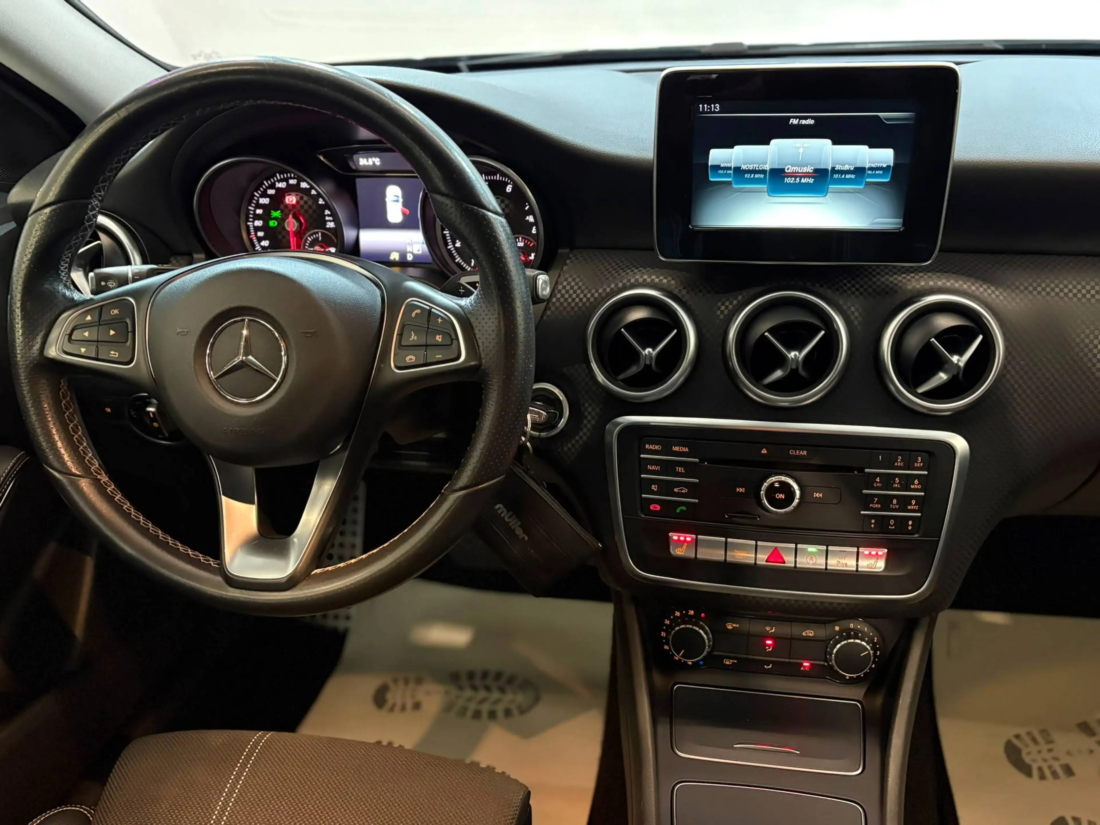 Mercedes-Benz A 180 - Navi/Cruise/Zetelverwarming/Camera — photo 10